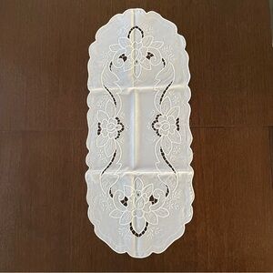 NWOT Table Cloth/Runner